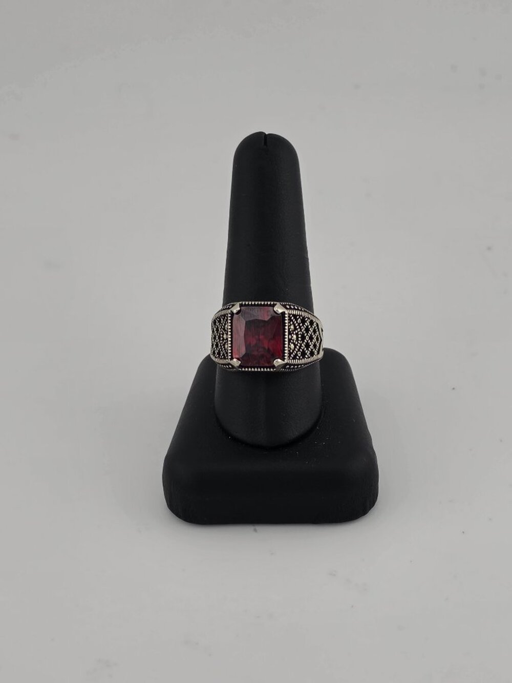 Brand New Sterling Silver 925 Red Gemstone Ring